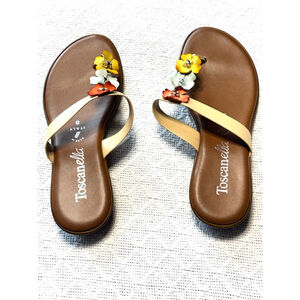 EUC Toscanella Faux Leather Tan Thong Sandals w/Multicolor Delicate Flowers SZ 8
